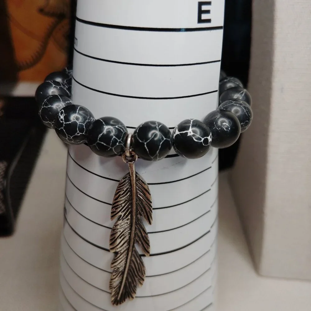 Black Crackle Agate Stretch Bracelet Silver Tone Feather Charm